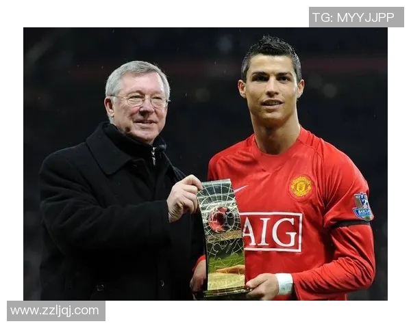 球迷冲进赛场抢C罗球衣引发欧冠奇葩事件震惊全场