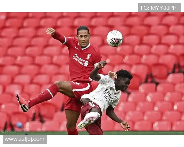 香港与泰国友谊赛激战正酣球迷期待精彩对决与激情时刻 香港与泰国友谊赛激战正酣球迷期待精彩对决与激情时刻